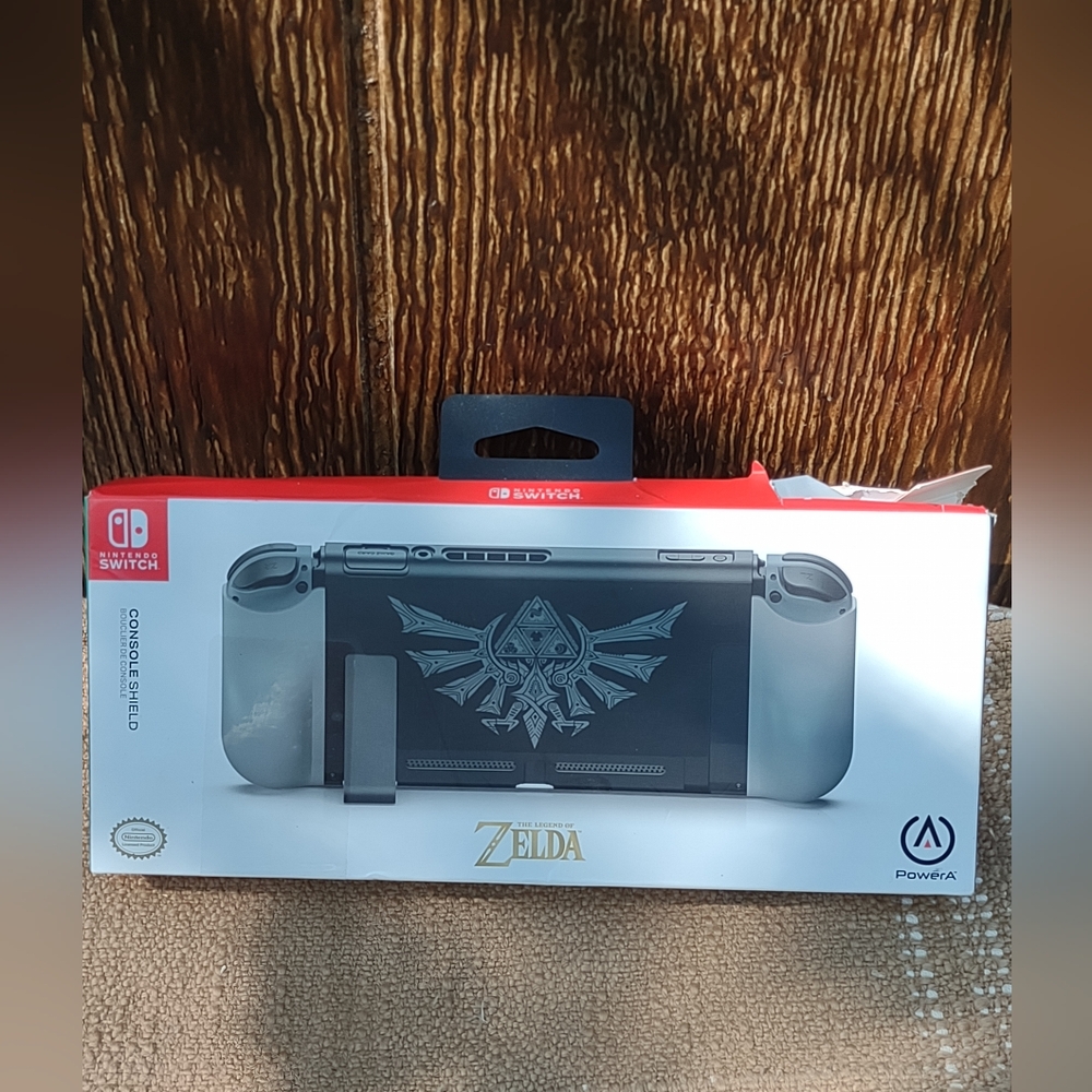 ZELDA Nintendo Switch Console Shield Silver Hyrule Crest Box Damage
